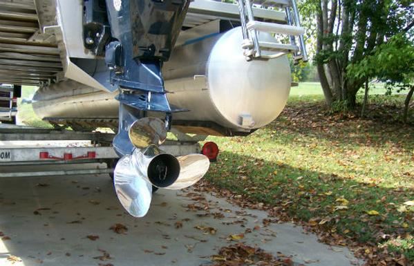 Best Pontoon Boat Propellers To Boost Speed And Improve Fuel Efficiency