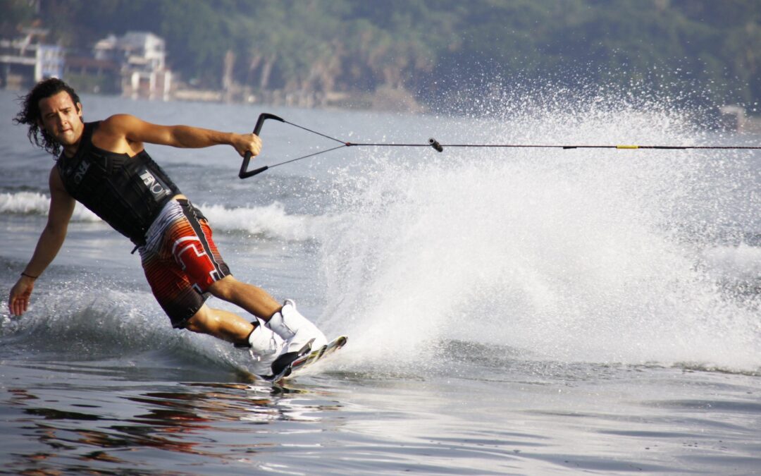 Water Ski Propeller Guide: 3-Blade Vs 4-Blade For Slalom & Show Skiing